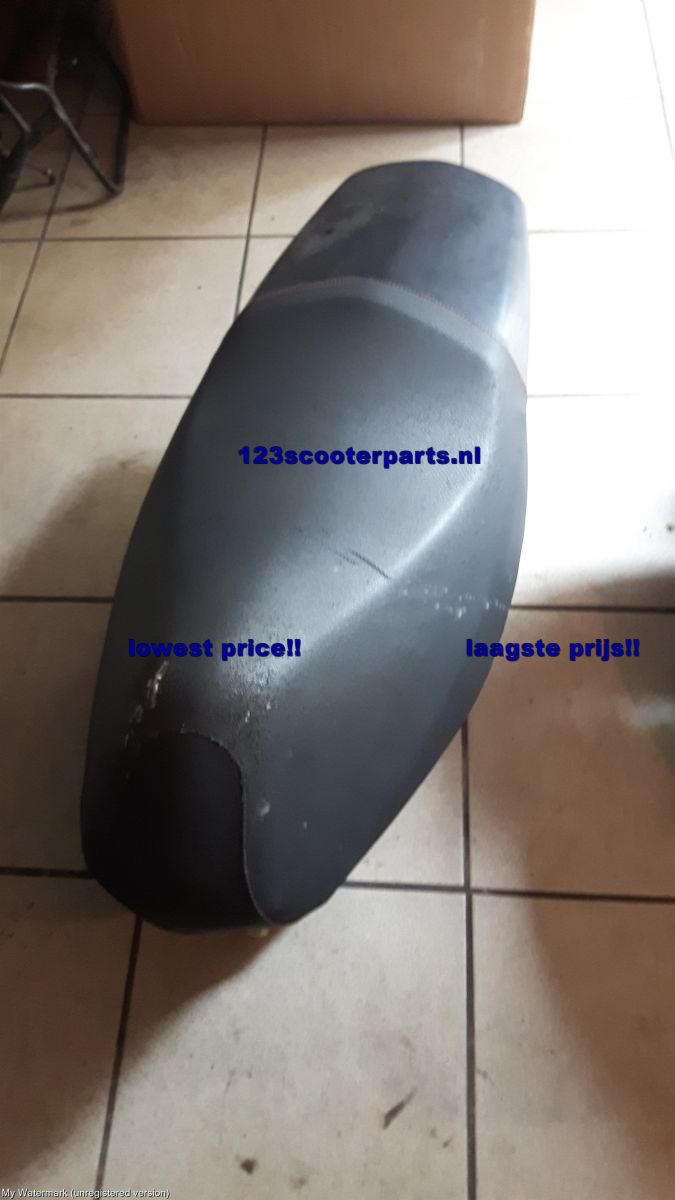 Peugeot Speedfight 3 saddle buddyseat and cover