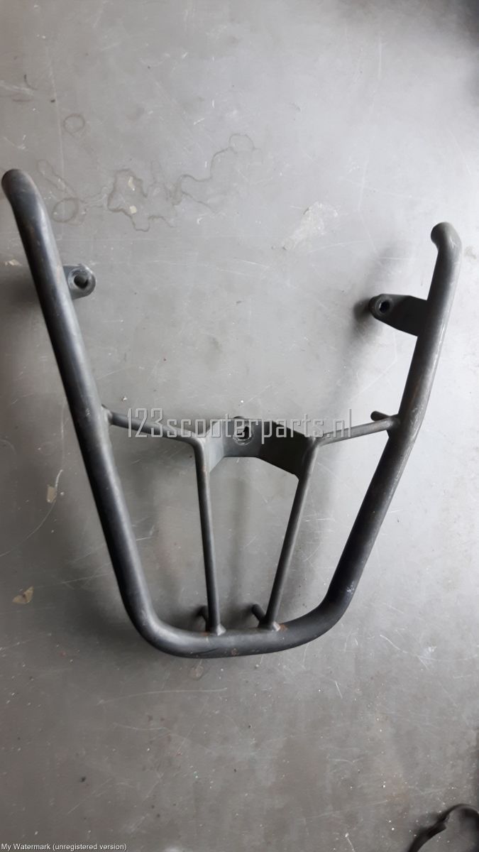 Rear racket universal for scooters