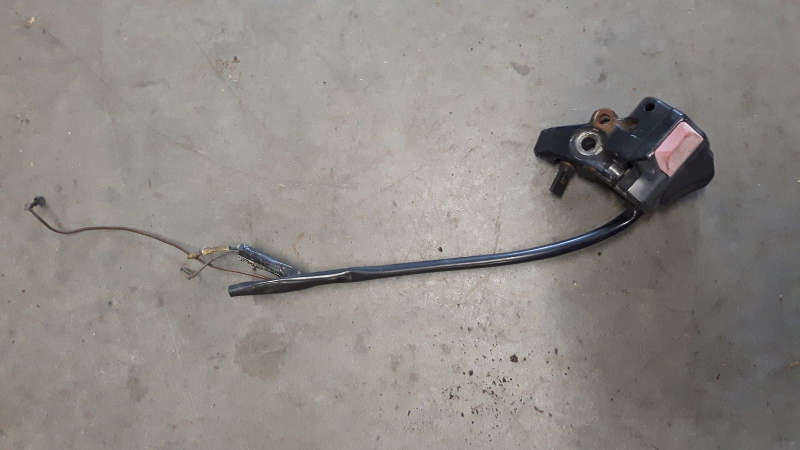 Peugeot Fox steer switch front
