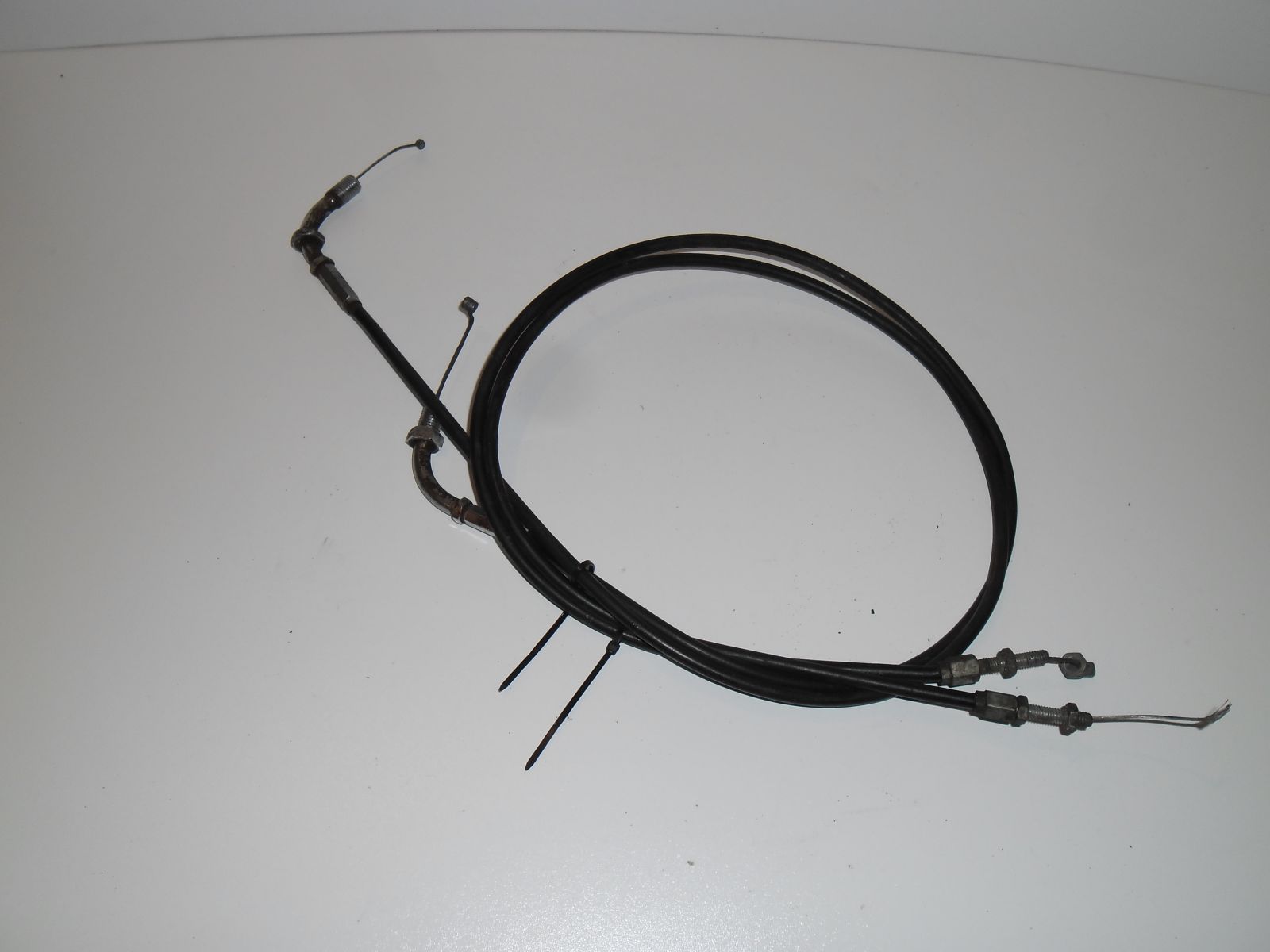 Suzuki GS850 gas cable and link cable